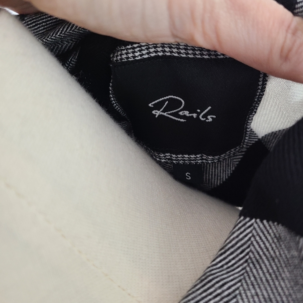 Rails Hunter buffalo plaid check button down shirt black and white size small - Picture 6 of 6